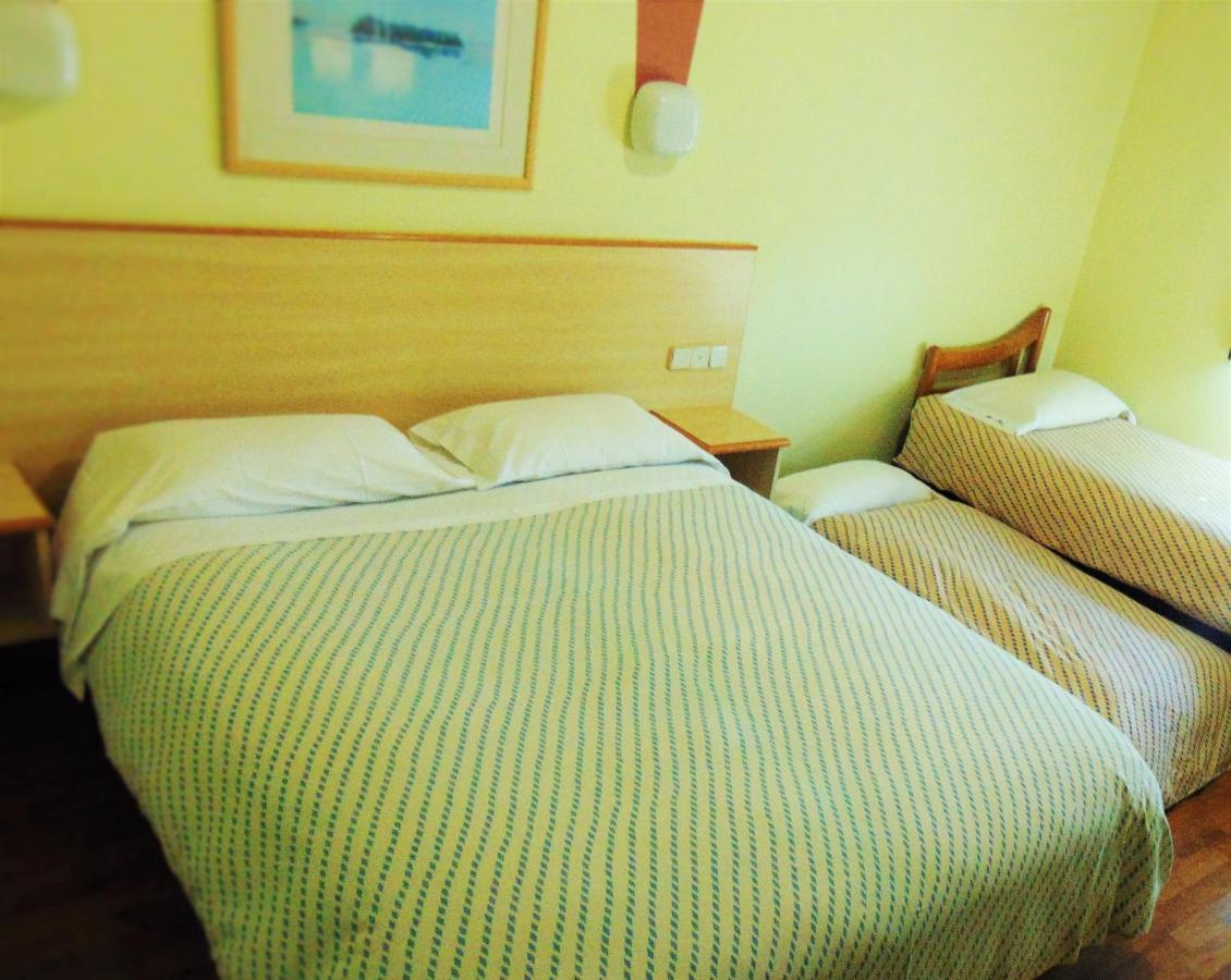 Hotel Aragon La Puebla De Alfinden Екстериор снимка